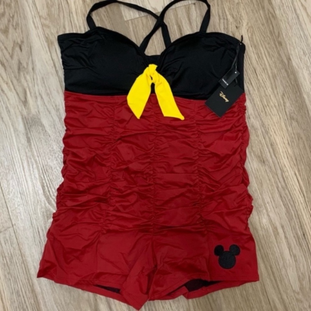 Torrid x Disney Mickey Mouse Swim Romper - 2X - 18/20 -
NWT - Picture 4 of 10